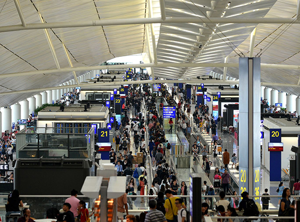 香港国际机场。