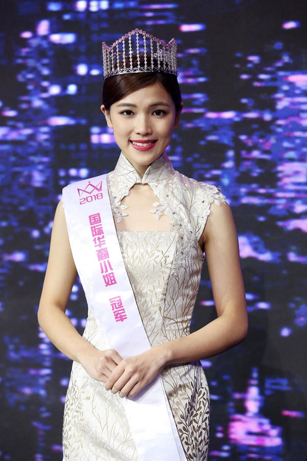彭嘉伊去年当上《Astro国际华裔小姐竞选》四料冠军。