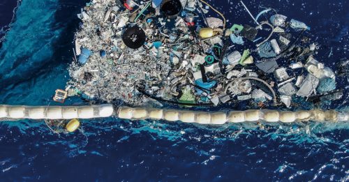 海洋清理系统奏效  收集到首批塑料垃圾