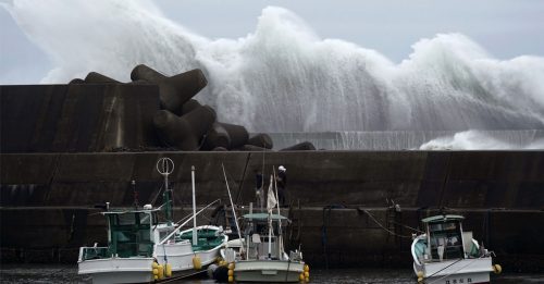 “台风王”“海贝思”逼近日本 逾1100航班取消