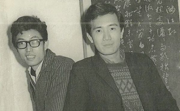 蔡浩泉（左）和桑白（取自香港文化资料库）