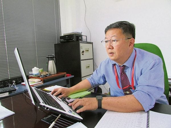 蔡若峰校长：关中不是不想申请成为华文独中，而是目前教育法令没有“独中”这个栏目。