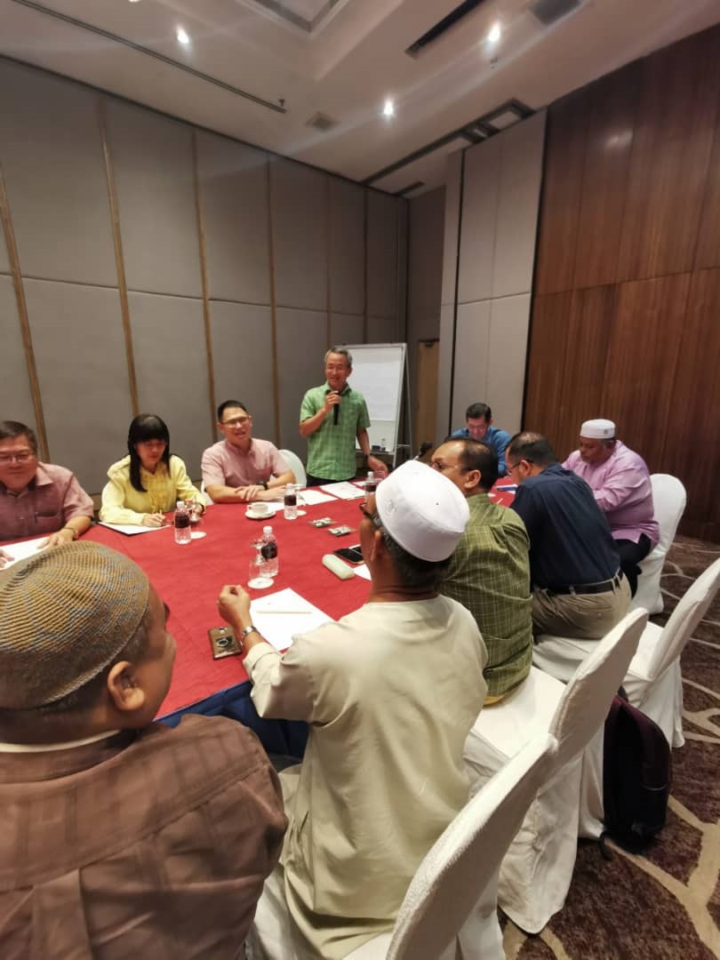 马华柔州联委会与伊党柔州联委会领袖，上周举行初步交流。