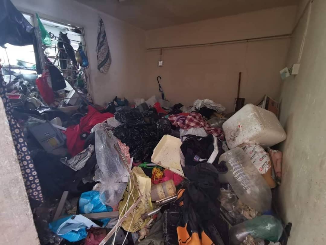 房子租给“地狱租客”，惨变“垃圾屋”。