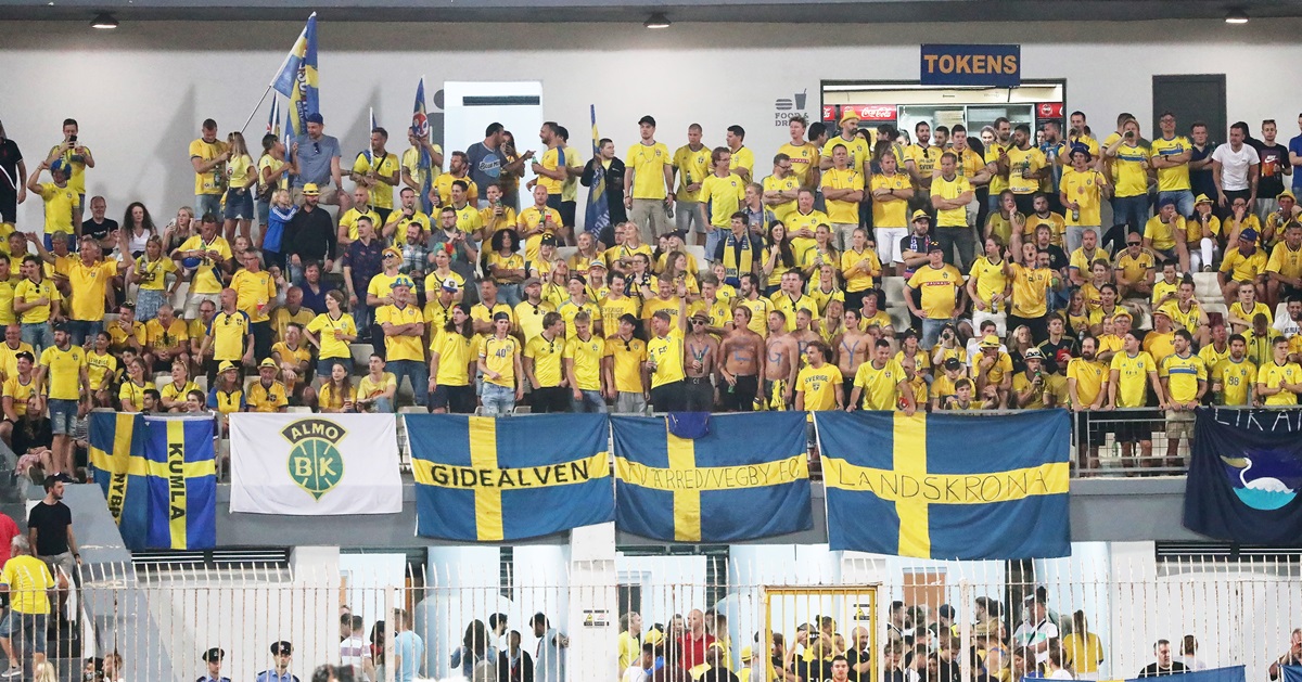 瑞典球迷上轮远赴马耳他当啦啦队，瑞典以4比0喧宾夺主，抢得宝贵三分。（欧新社）