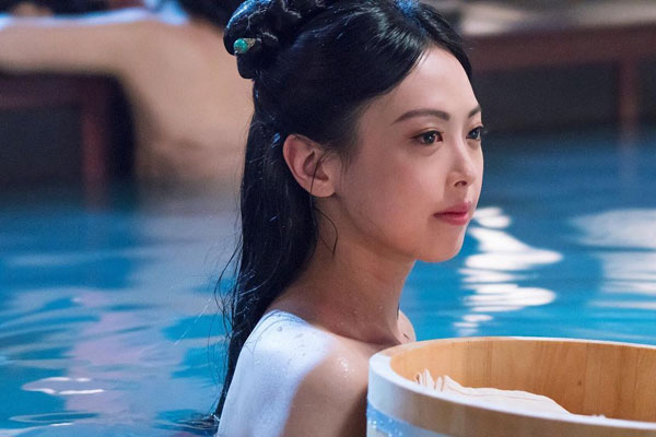 陈婉婷在 《宫心计2深宫计》饰演女史，有一场宫女沐浴的香艳镜头。 