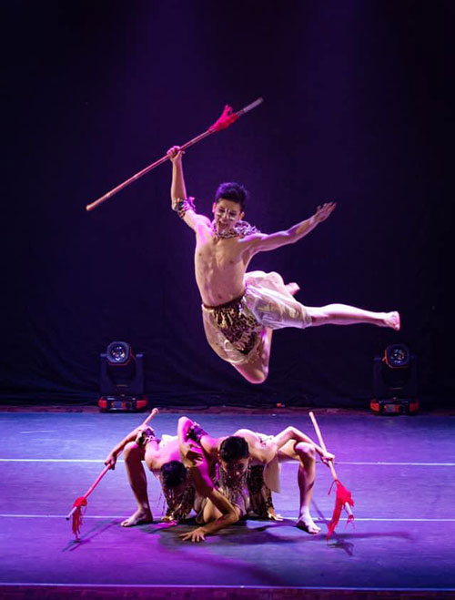 王永超强调，民族舞蹈更能启发舞者的潜能。
