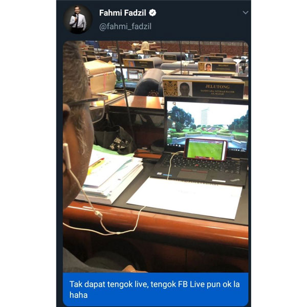 法米法兹周二晚上在推特发布议员开会看球赛直播。