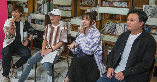 赵洁莹（左起）、彭学斌、文慧如和陈信延在长颈鹿故事馆分享创作理念与技巧。