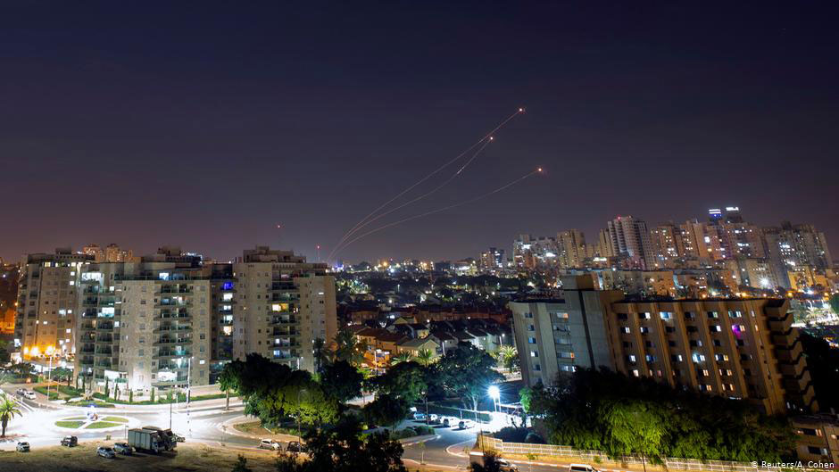 以色列军方拦截了自加沙走廊发射的两枚火箭
