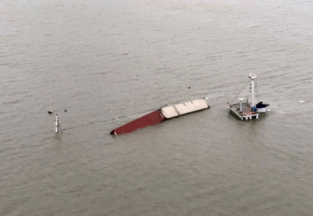 台湾籍杂货船“苌薪轮”20日晚间，在闽江口水域发生碰撞事故后沉没。