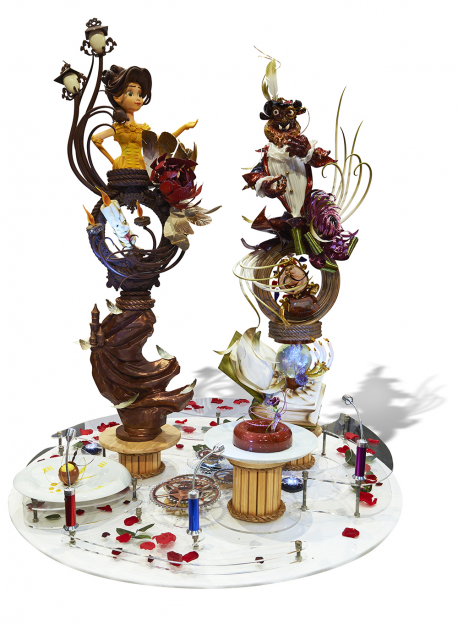 张钧博于“Coupe du monde de la patisserie 2015”（World pastry cup 2015），夺得世界排名第四，他制作的巧克力工艺也荣获最佳巧克力作品，主题为“美女与野兽”。