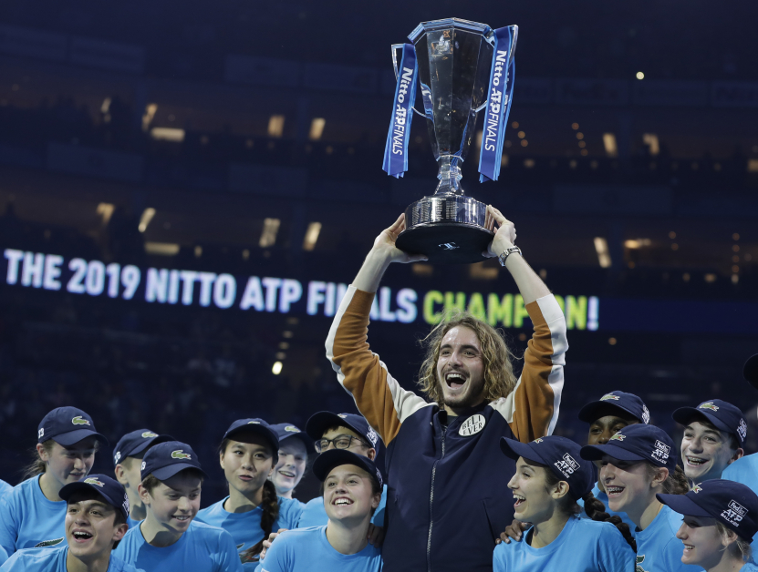 西西帕斯决赛逆转击败蒂姆，捧起了ATP年终总决赛的男单冠军。（美联社）