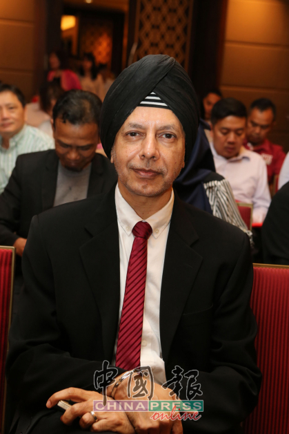 大马健康学会Malaysian Wellness Society（MWS）主席Dato' Dr Rajbans Singh说，个人健康需概括情绪、智慧、生理、社会、环境、财务和精神这7大领域，但遗憾的是，良好室内空气素质的重要性，却鲜少受到关注。