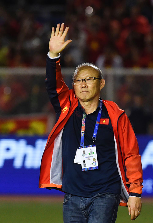 越南男足的韩国主教练朴恒绪。