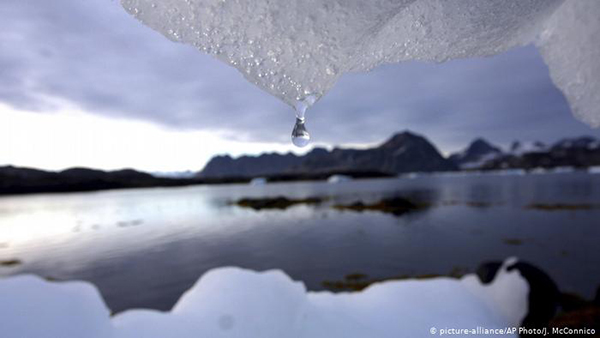 2005年在格陵兰库鲁苏克拍摄的这座冰山现在已经不复存在