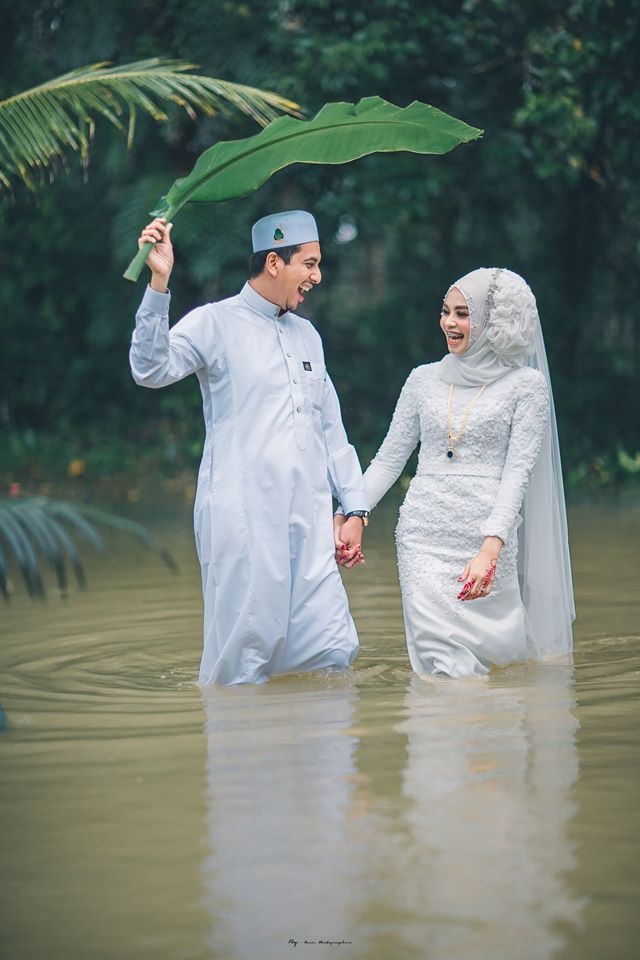 一对新人在水灾中的婚照，却牵扯出是娶妾的第2段婚姻。
