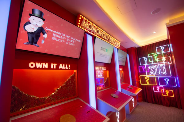 大富翁梦想世界是全球首间大富翁的主题馆，座落于“大富翁：香港版”地位超然、地价最高的“地王”。