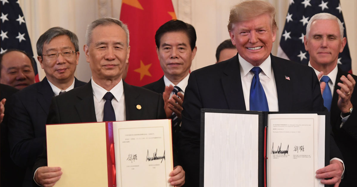特朗普在周三和刘鹤签署第一阶段的协议。