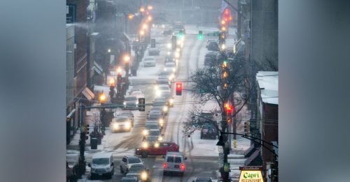 美国冬季风暴肆虐 10死逾25万户停电