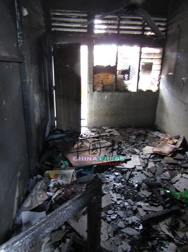 失火的3楼处已成废墟,并导致一人丧命。