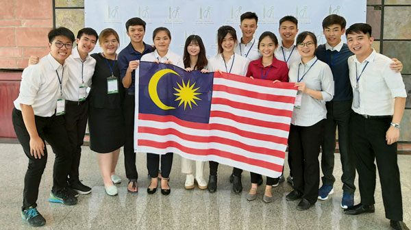 英迪国际大学物理治疗系12名学生联同讲师，在台湾桃园市参加第10届亚洲物理治疗学生会（APTSA）年会。