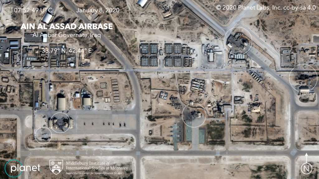伊朗导弹攻击后，美军阿萨德空军基地整体状况，白圈显示受损位置。