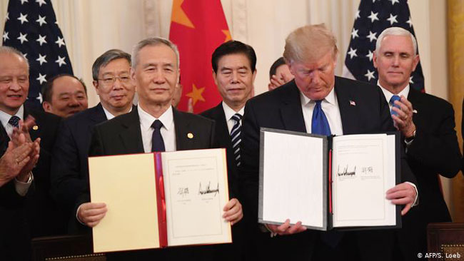 2020年1月5日在长达两年的贸易战后，中美终于由中国国务院副总理刘鹤与美国总统特朗普签订第一阶段贸易协议。