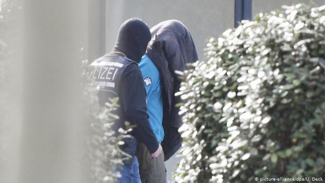 德国警方逮捕了一个涉嫌右翼恐怖团伙的成员(2020年2月15日)