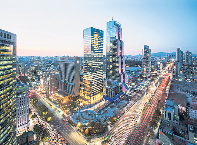 韩国江南区是首尔的重要商业地带。（档案图）
