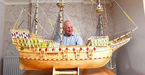 水手巧手用7万火柴  砌出精美帆船模型