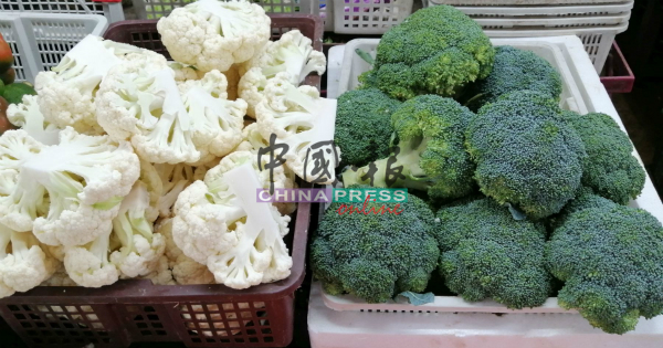 菜贩售卖的菜花，也是中国蔬菜。