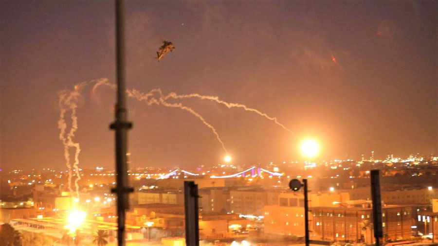 去年12月31日，美国驻巴格达大使馆附近遭到多枚火箭弹袭击。 （档案照）