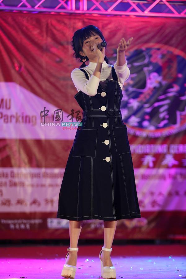 2019年中国好声音歌手蔡咏琪，带来悦耳动听的歌曲。
