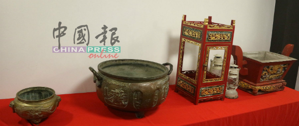 王舡博物馆收藏与展示各种与送王舡及王爷信仰有关的文物。