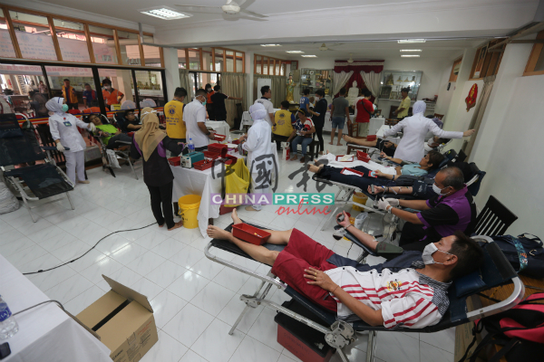 38妇女节爱心捐血活动成功筹获118包血浆。