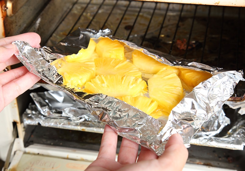 用烤箱、微波炉都替水果加热都相当方便。