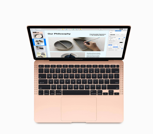 新一代MacBook Air方向键采用全新的倒T形排列，用家不用低头，便能更容易找到这些按键。