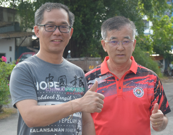 刘志良（左起）委任陈劲源为哥打拉沙马那区备战大选委员会主席。