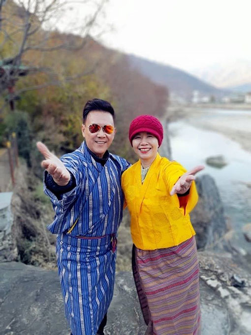 庄学忠与太太近年常结伴出游。