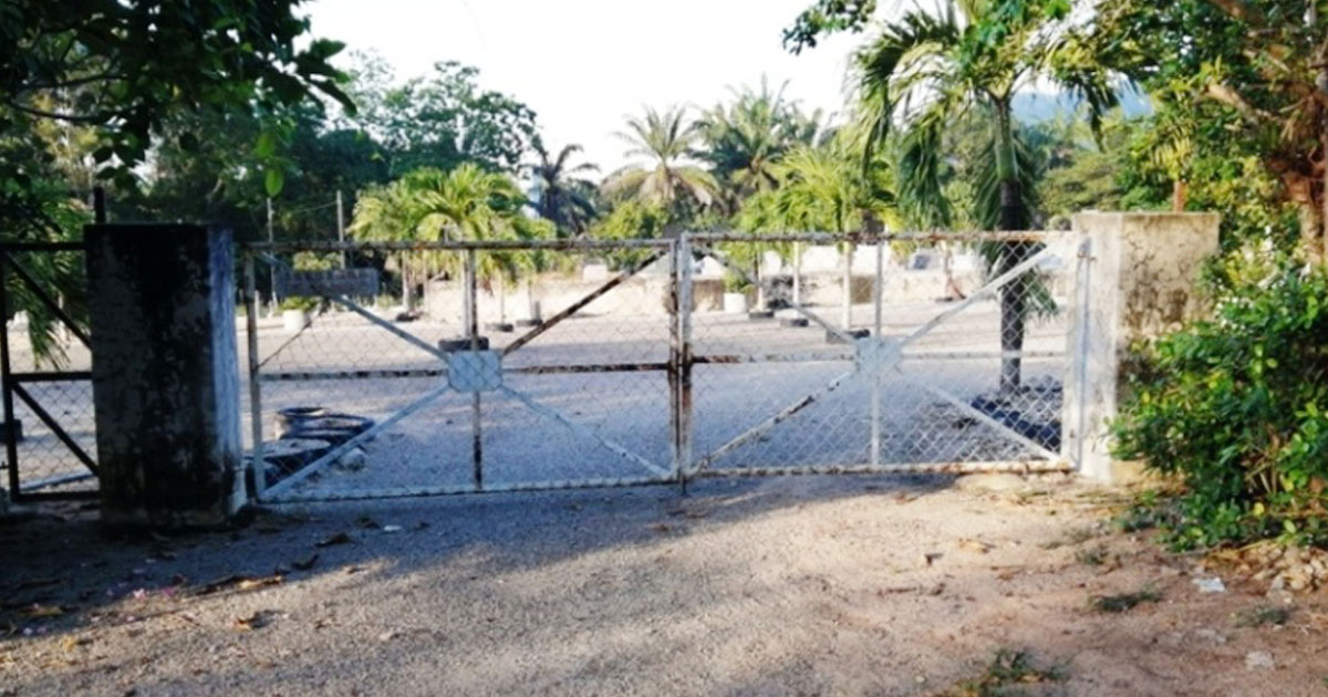 淡边华人基督教徒坟场在清明节铁闸深锁。