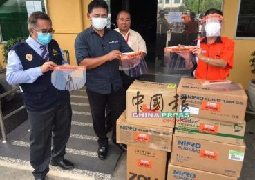峇章慈善基金自制   1万防护面罩 捐前线