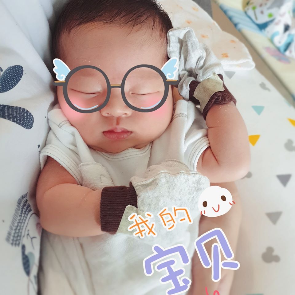 寶寶睡相很可愛！（圖/FB）