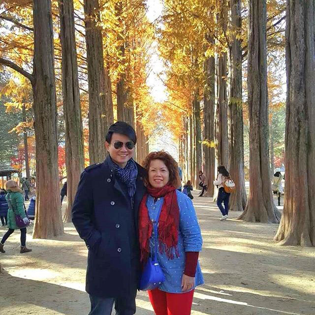 叶俊岑分享和妈妈的出游照，并祝福全天下母亲节日快乐。（图/IG）