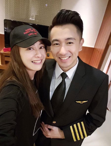 刘芷希与小3岁的机师男友稳定交往3年。