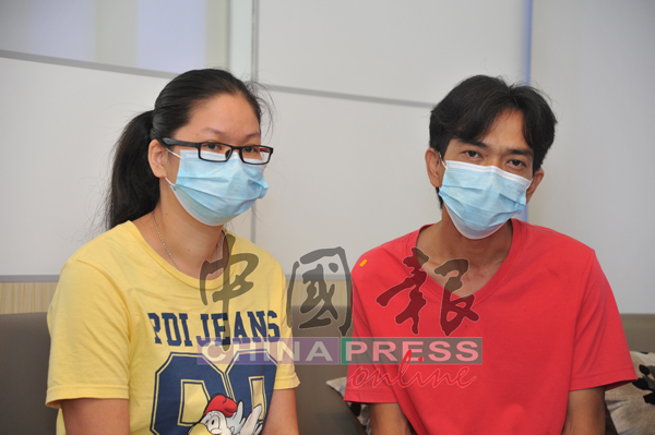 陈诗诗（左起）和许进香呼吁民众慷慨解囊，协助他们筹获手术款项。