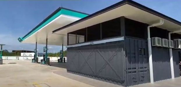 爪夷芭马石油油站，是国内第3个以集装箱概念设立的油站。（图取自 Petronas Jejawi面子书）