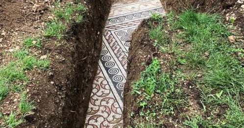 意大利 葡萄园 挖出古罗马瓷砖