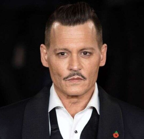 Johnny Depp可以说是方脸的最佳代言人。