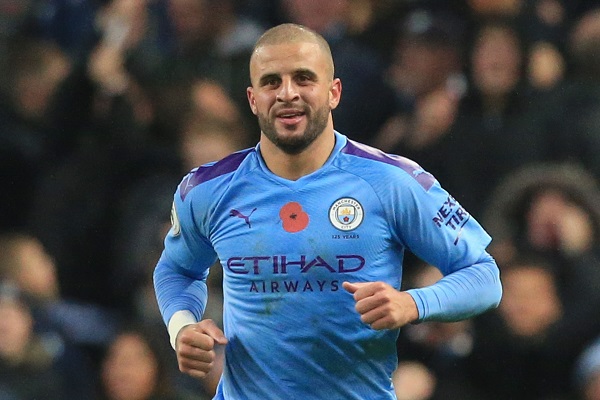 °Ò¥«¥k¦Z½Ã¨Uº¸§Jµ´±þ§U¶¤®³¨ìÃöÁä3¤À¡C¡]ªk·sªÀ¡^ ~~~ Manchester City's English defender Kyle Walker celebrates scoring their second goal during the English Premier League football match between Manchester City and Southampton at the Etihad Stadium in Manchester, north west England, on November 2, 2019. (Photo by Lindsey Parnaby / AFP) / RESTRICTED TO EDITORIAL USE. No use with unauthorized audio, video, data, fixture lists, club/league logos or 'live' services. Online in-match use limited to 120 images. An additional 40 images may be used in extra time. No video emulation. Social media in-match use limited to 120 images. An additional 40 images may be used in extra time. No use in betting publications, games or single club/league/player publications. /